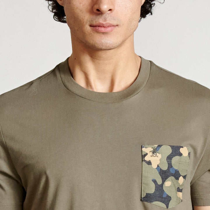 Playera Camo Pete Con Bolsillo - Original Penguin México