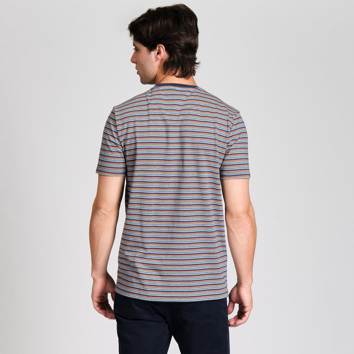 Playera De Algodón Con Jacquard En Lineas
